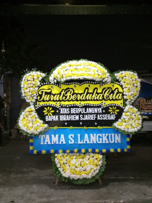 Papan Bunga Duka di Kampung Kelawi